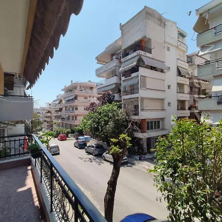 Haris Modern Apt. Near The Sea Appartement
