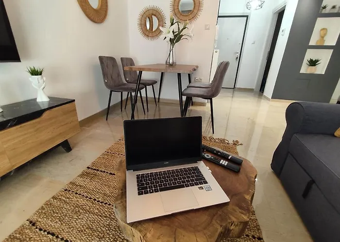 Apartment Haris Modern Apt. Near The Sea *